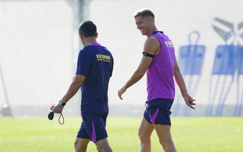 Roberto Lewandowski ya se encuentra disponible y podría sumar minutos ante Levante.