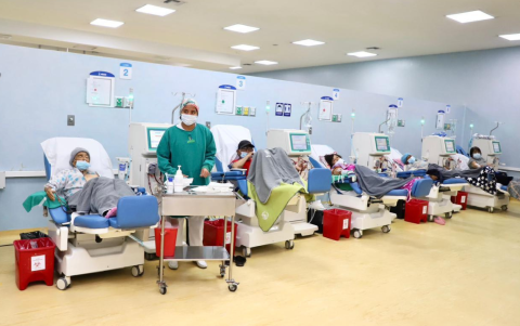 El IESS anunció que han aumentado 109 nuevos cubículos de diálisis, en Quito, Guayaquil y Cuenca.