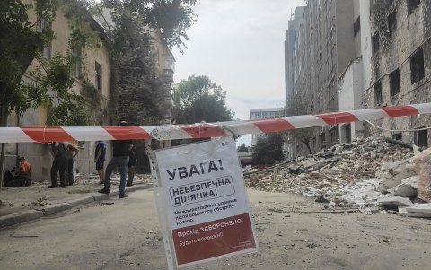 Una calle de Leópolis tras un ataque ruso este jueves 21 de agosto.