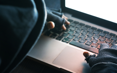 Se detectó la utilización de datos de beneficiarios reales para obtener devoluciones fraudulentas.