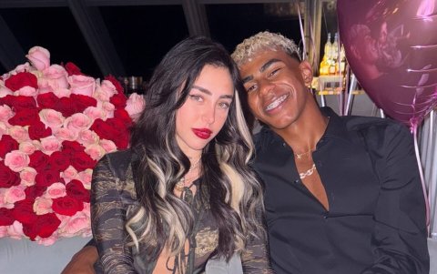 Lamine Yamal subió una foto a sus historias de Instagram junto a la cantante Nicki Nicole.