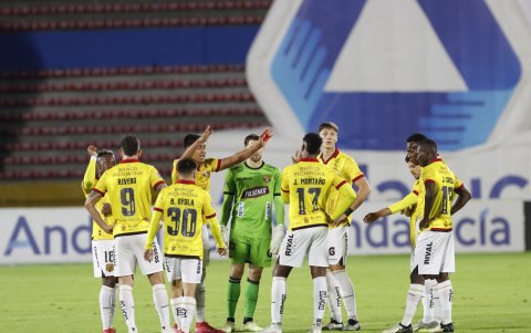 Barcelona ganó por la mínima a Vinotinto, pero con un criticado juego.