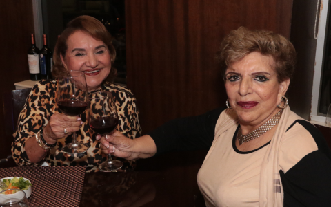 Carmen Caicedo y Ruth Heredia.