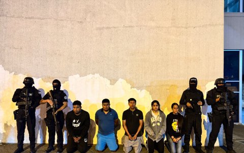 Se aprehendieron a 13 personas y el aislamiento de un adolescente, presuntamente vinculados a delitos de secuestro y extorsión.