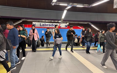 Operación. El metro entró en operación en diciembre de 2023. Enfrenta tensiones políticas por falta de mantenimiento y por fallas que han sido cuestionadas.