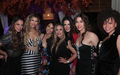 Génesis Guerrero, Sofía Pérez, Maluly Valdiviezo, María del Mar Proaño, Sandra Vinces, Francesca Terán y Andreína González.
