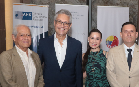 Xavier Galarza, Tomislav Topic, Nancy Cantarero y Víctor Jurado.