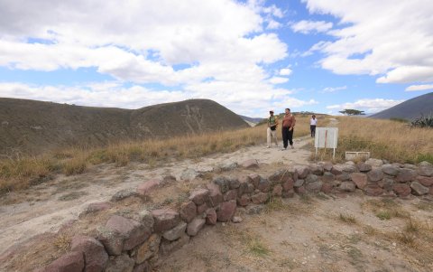 La ubicación estratégica de las terrazas permitía a los incas controlar los caminos y vigilar el territorio.