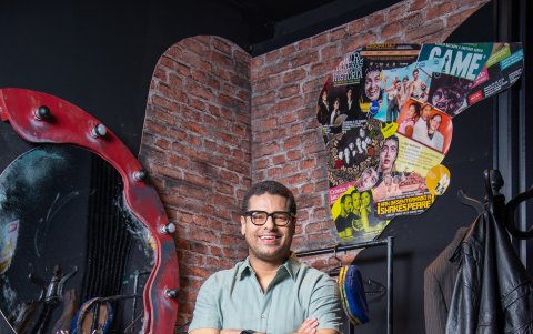 Le interesa el cine.