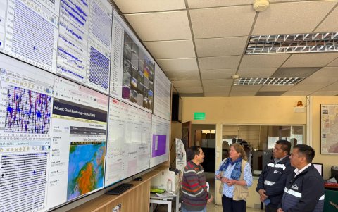 Desde Quito en el Instituto Geofísico se vigila con tecnología los cambios que se registraran en el coloso.