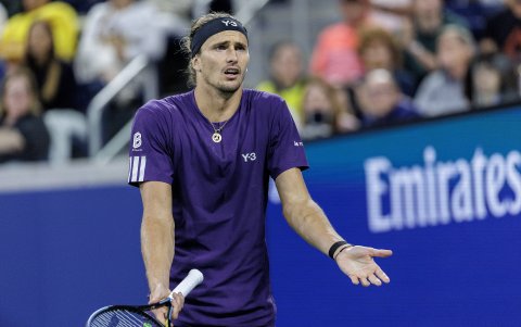 Zvev no pudo con el canadiense Félix Auger-Aliassime (# 27) y sucumbió por 4-6, 7-6(7), 6-4 y 6-4