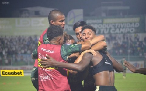 Orense pugna por meterse al primer hexagonal de LigaPro 2025.