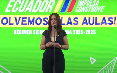 La ministra Alegría Crespo resaltó la inversión y las medidas de seguridad para el inicio de clases