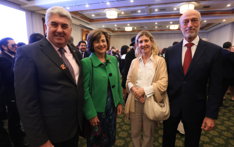 Chris Campbell, Sharon Campbell, Pilar Asua y Eduardo Acevedo.