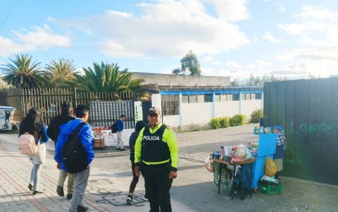 La Policía Nacional da seguridad en las instituciones educativas.