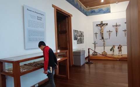 La colección arqueológica del Museo Remigio Crespo cuenta con más de 18.000 piezas.