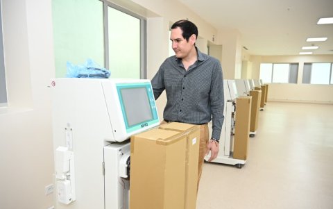 Las nuevas unidades permiten realizar diálisis en cuatro horas, con tecnología moderna y automatizada.