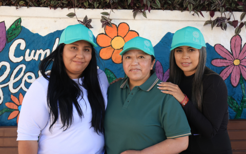 Marcela Sarango, Nancy Cuaical y Jazmín Quiroz.