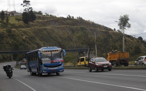 A diario, por la avenida Simón Bolívar circulan entre 90.000 y 100.000 vehículos de todo tipo.