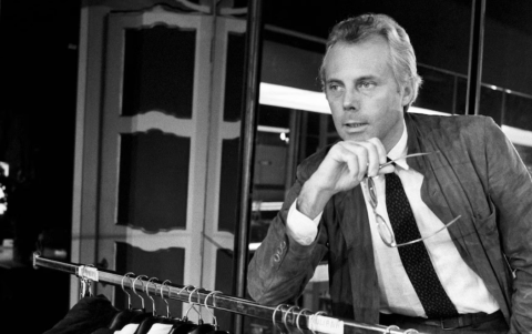 El imperio Armani abarca moda, accesorios, perfumes, decoración y hoteles de lujo, consolidando la visión global de su fundador.