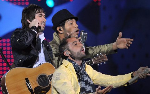 En 2013, Samo decidió iniciar su carrera como solista y la banda continuó como dueto con Mario y Pablo. Se juntaron nuevamente en 2023.