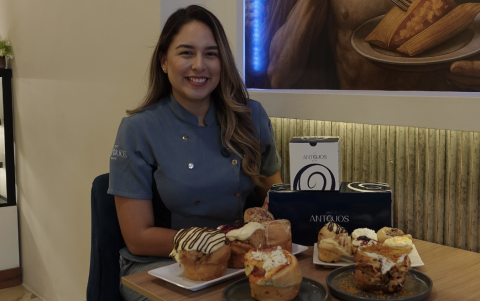 Antojos Bake innova con rolls salados como el manaba y el de pizza, además de sabores dulces semanales.