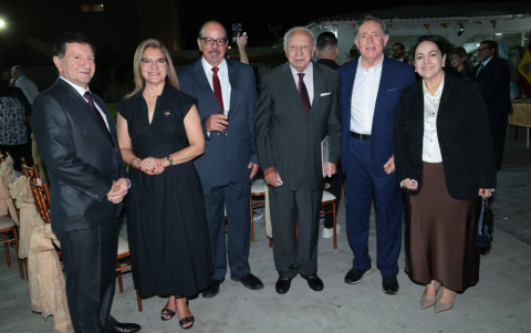 Geovanny Bermeo, María Elena Simon, Miguel Morla, Luis Rivas, Gilberto Lopera y María Sol Rivas.