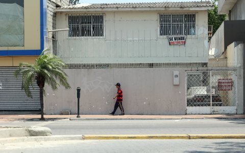 En Urdesa es común ver que se venden propiedades, sobre todo después del aumento de la inseguridad ciudadana.