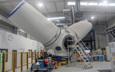 Turbina de un generador eólico en una fábrica de Nordex cerca de Esmirna, ubicada en Turquía.