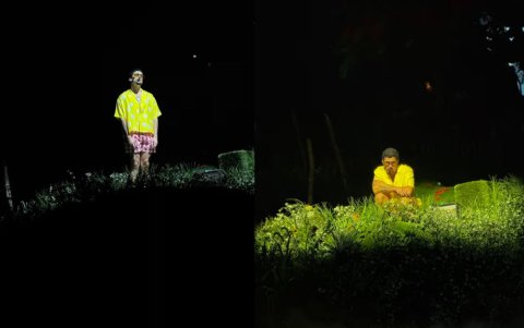 Bad Bunny en el performance en el que tuvo el accidente.