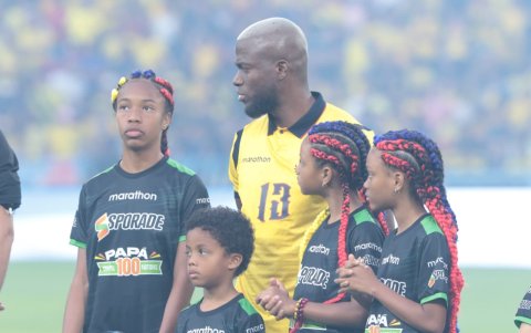 Enner Valencia marcó el primer gol del encuentro ante Argentina por penal.