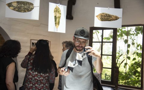 La muestra Fotofilia, que destaca el método de la artista, abrió sus puertas en la galería Sara Palacios, en Nayón.