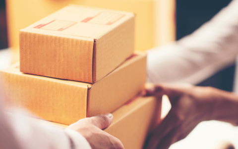 Los códigos QR maliciosos pueden redirigir a sitios falsos que simulan plataformas bancarias o de entrega.