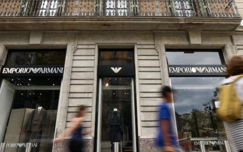 El Grupo Armani cerró 2024 con ingresos millonarios y más de 650 tiendas en todo el mundo.