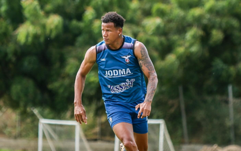 Falleció el futbolista Leandro Yépez, de 33 años, tras ataque en Manta.