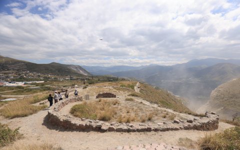 Rumicucho. La erosión amenaza a las terrazas que contienen las ruinas de esta zona turística.