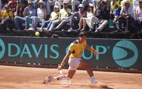 Los golpes efectivos fueron la marca registrada con los que Álvaro Guillen se impuso a Damir Dzumhur.