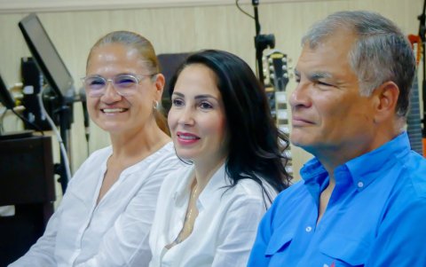 Luisa González está alineada con el expresidente Rafael Correa.