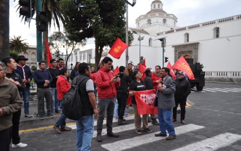 La marcha en Cotopaxi reunió a estudiantes, trabajadores y organizaciones sociales contra el alza de combustibles.