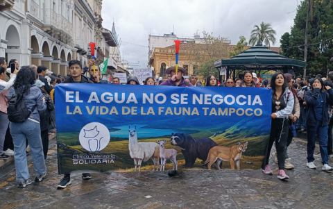 El 16 de septiembre se registró la marcha por el agua en Cuenca.