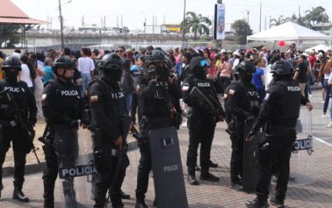 Agentes policiales reforzaron la seguridad en un evento masivo en Durán, semanas atrás.