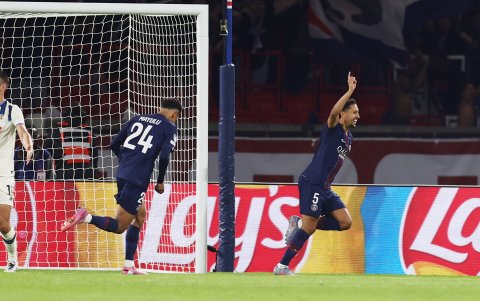 PSG goleó 4-0 a Atalanta.