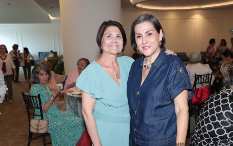 Adriana García y Sarita León.