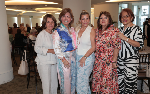 Fanny Pulido, Mariuxi Ayala, Jessica Quiñónez, María Teresa Pantaleón e Inés Barahona.