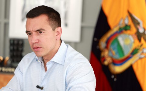 El presidente de Ecuador, Daniel Noboa, enfrenta fuertes críticas por convocar a una Asamblea Constituyente sin aval de la Corte Constitucional.