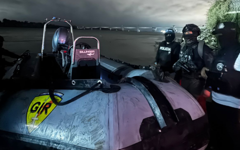 El GIR llegó por el río Guayas hasta el escondite de los secuestradores.