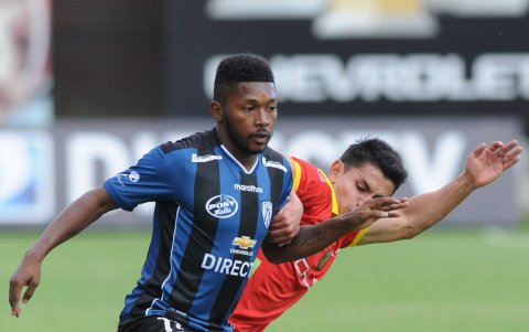 Jonathan González estaba en 22 de Julio un equipo de segunda categoría, antes fue parte de Independiente.