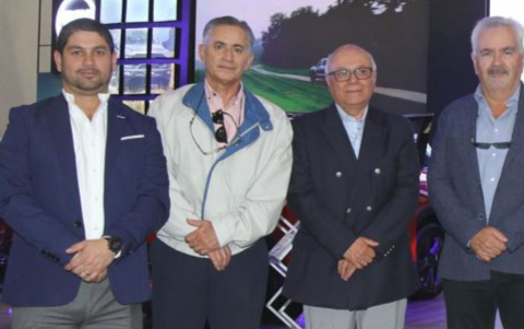 Yezid Jaramillo, Federico Malo, Gilberto Pazmiño y Esteban Vorbeck.