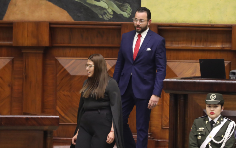 Gonzalo Albán fue censurado y destituido por la mayoría oficialista.