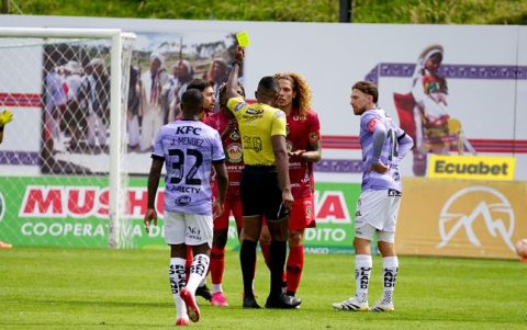 Franklin Congo fue el árbitro de Mushuc Runa vs Independiente del Valle.
